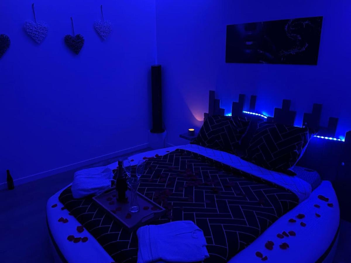 Love Room Gémozac 외부 사진