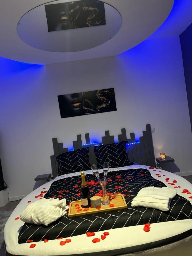 Love Room Gémozac 외부 사진
